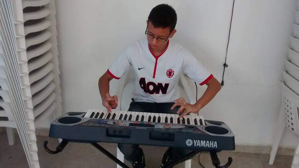 Ayuda a jóvenes a encontrar el camino de Dios con actividades lúdicas