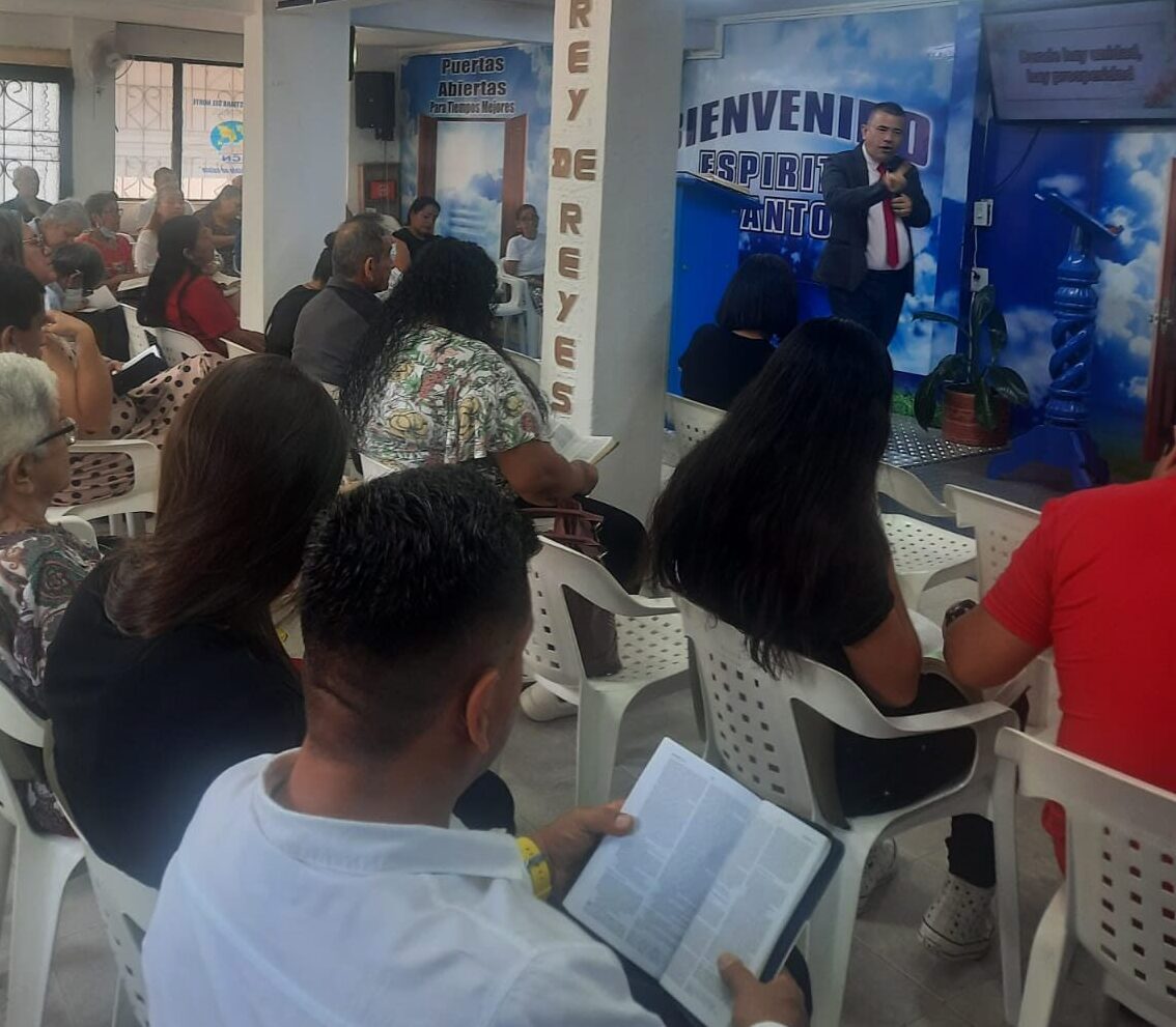 Servicio de adoración Iglesia Cristiana del Norte