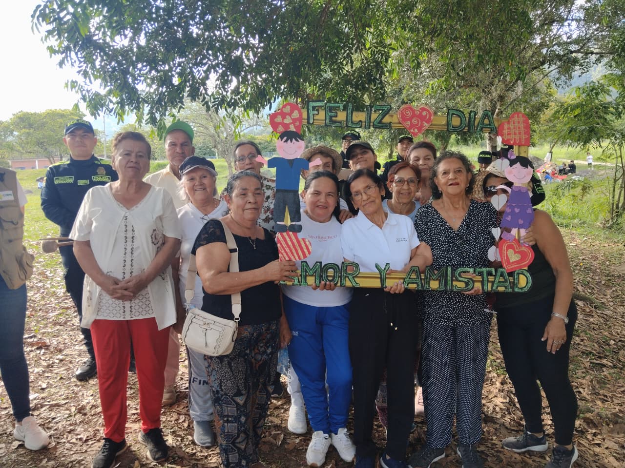 ¡Unidos por el amor y la amistad!